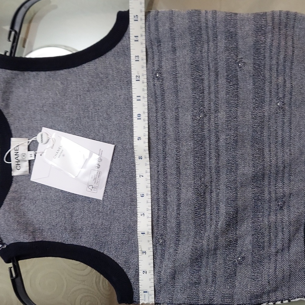 CHANEL Black and White Striped Crop Top - Picture 3 of 3